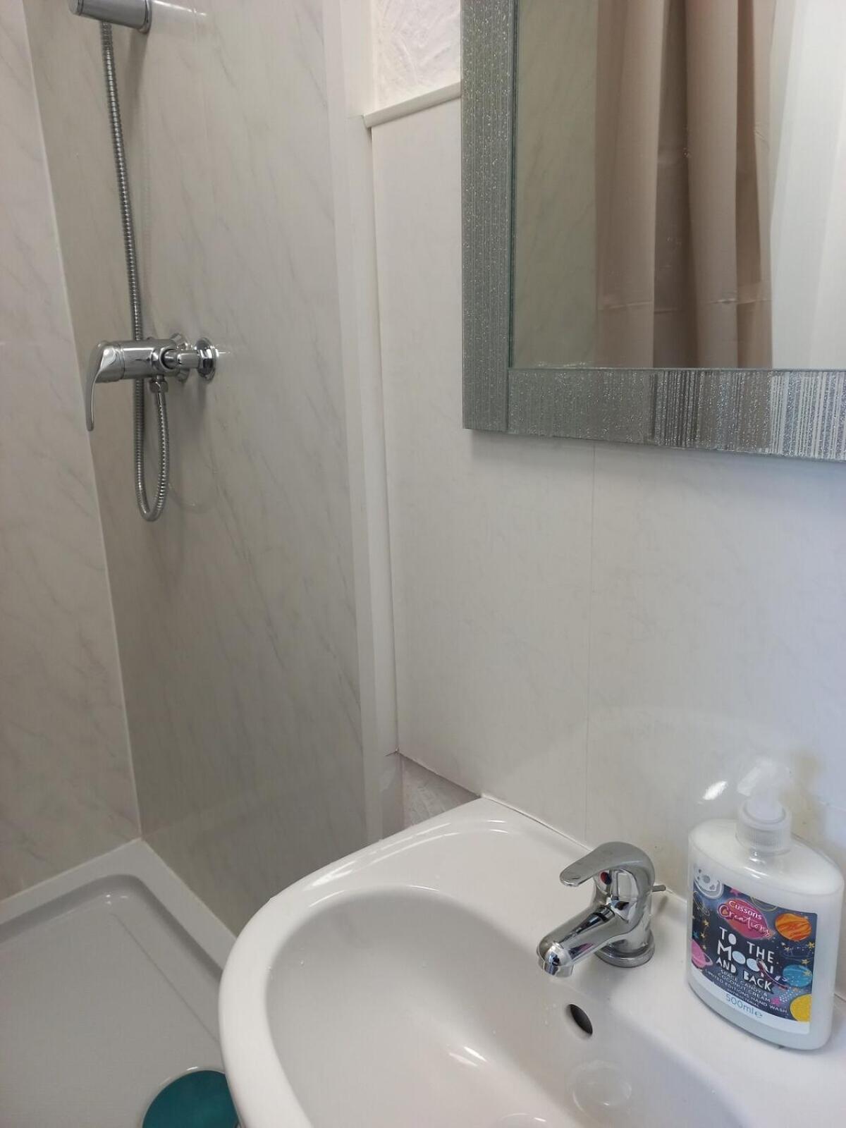 Seven Spots London Apartment ภายนอก รูปภาพ